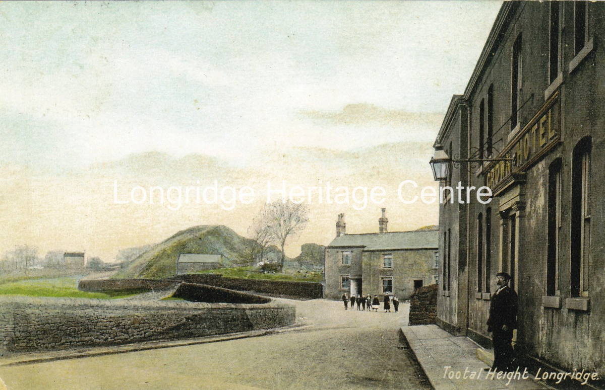431A - Higher Road - View towards Tootle Height from opposite the Crown Hotel - Unknown